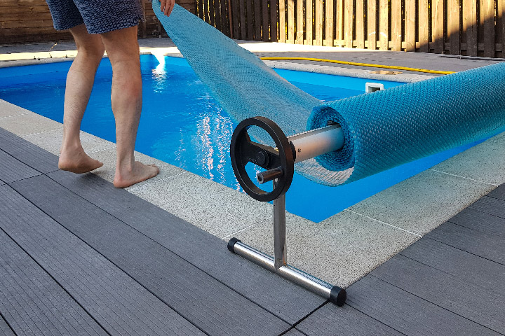 Solar Pool Covers: A Comprehensive Guide for New Pool Owners